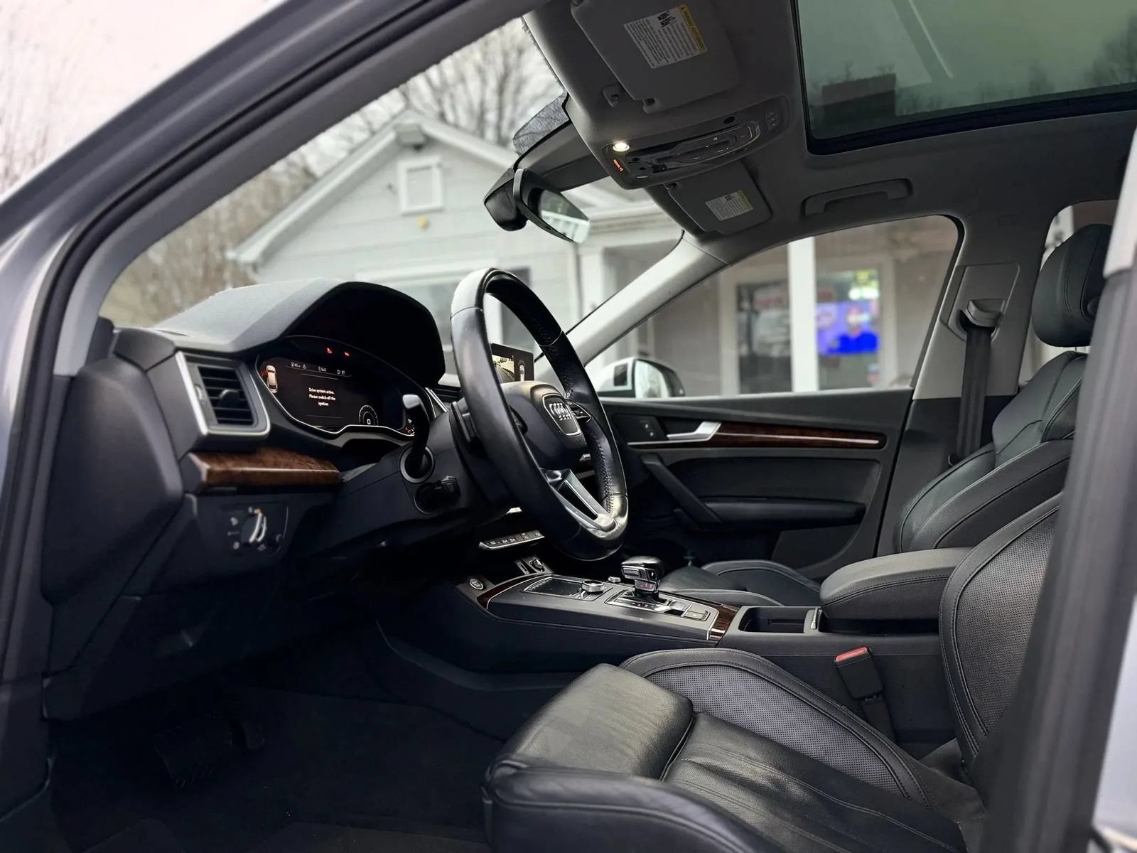 Used 2018 Audi Q5 2.0T Premium Plus w/ Premium Plus Package AWD/4WD image 10