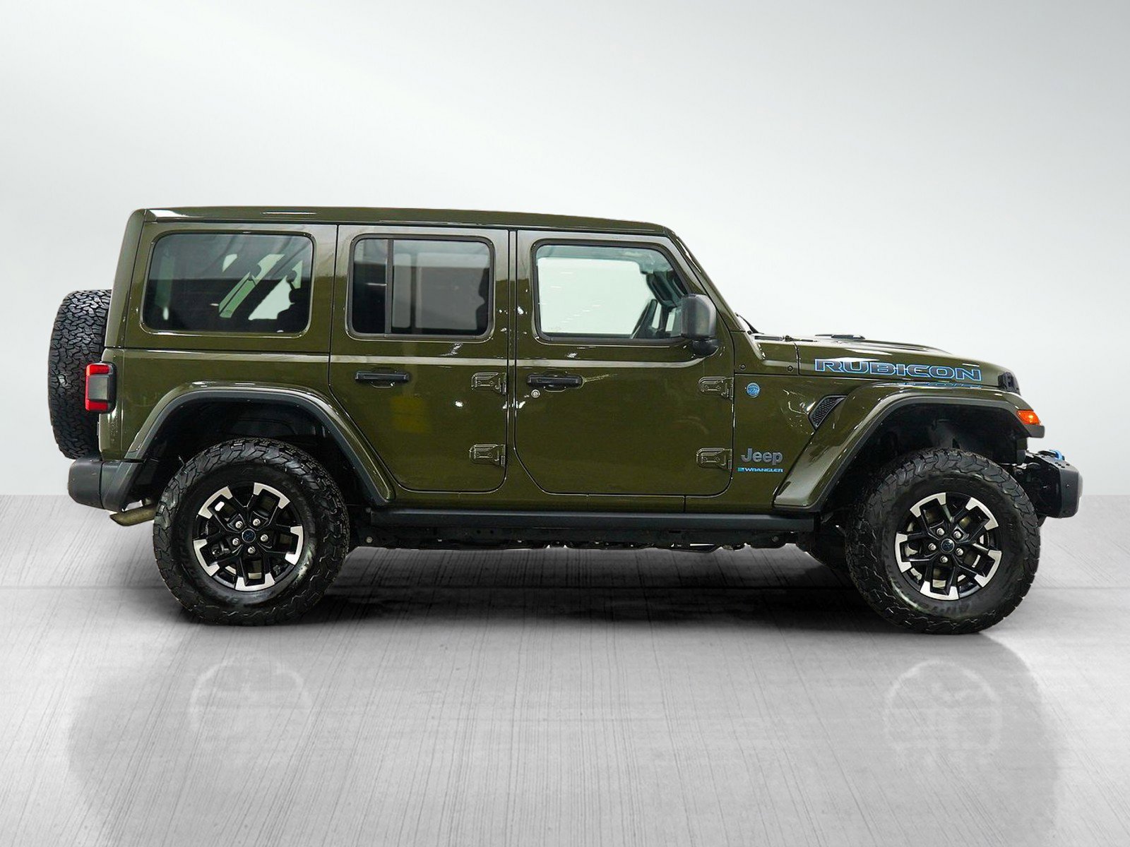 Used 2024 Jeep Wrangler Unlimited Rubicon 4xe AWD/4WD image 7
