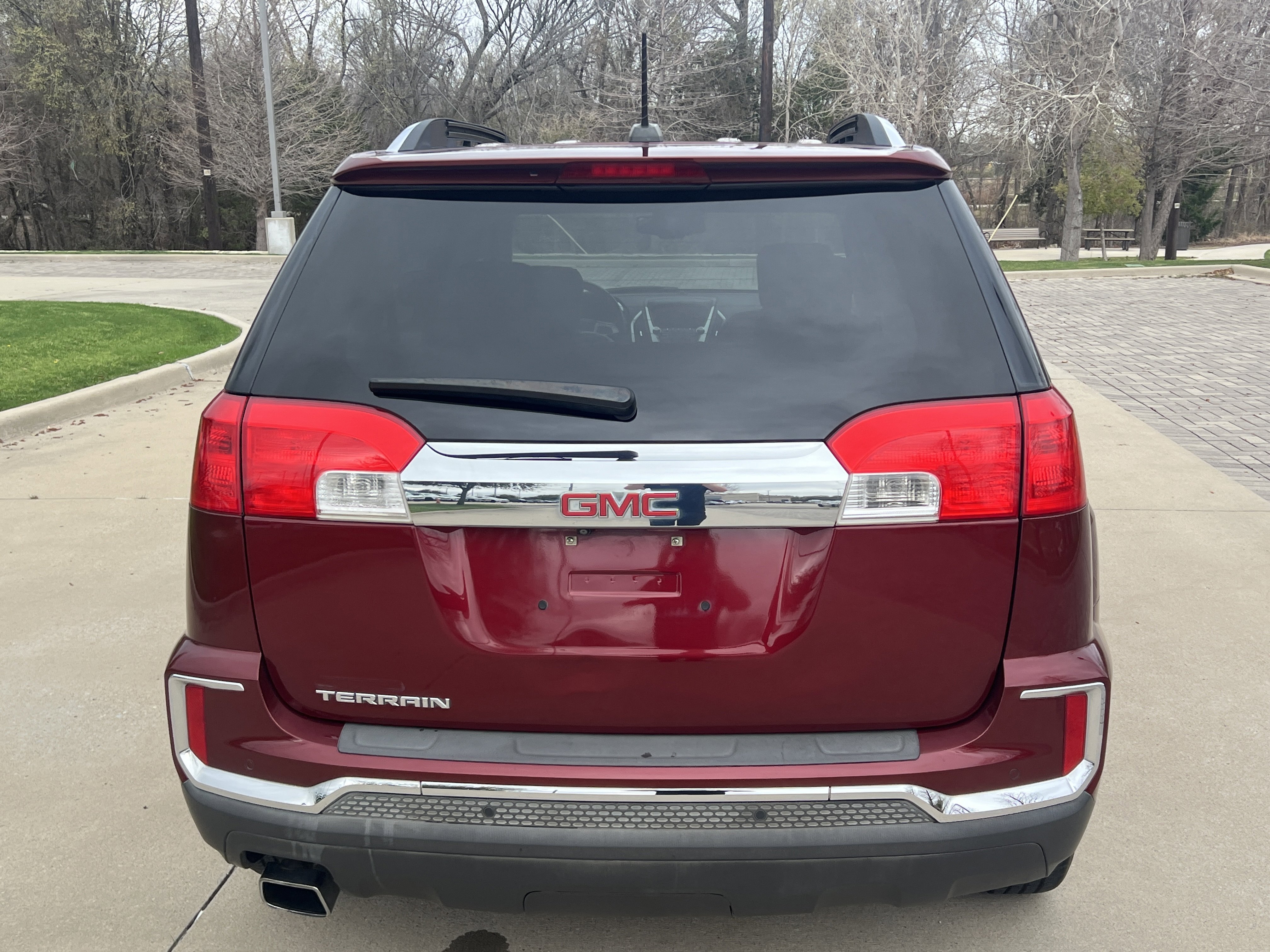 Used 2017 GMC Terrain SLT w/ Open Road Package image 9