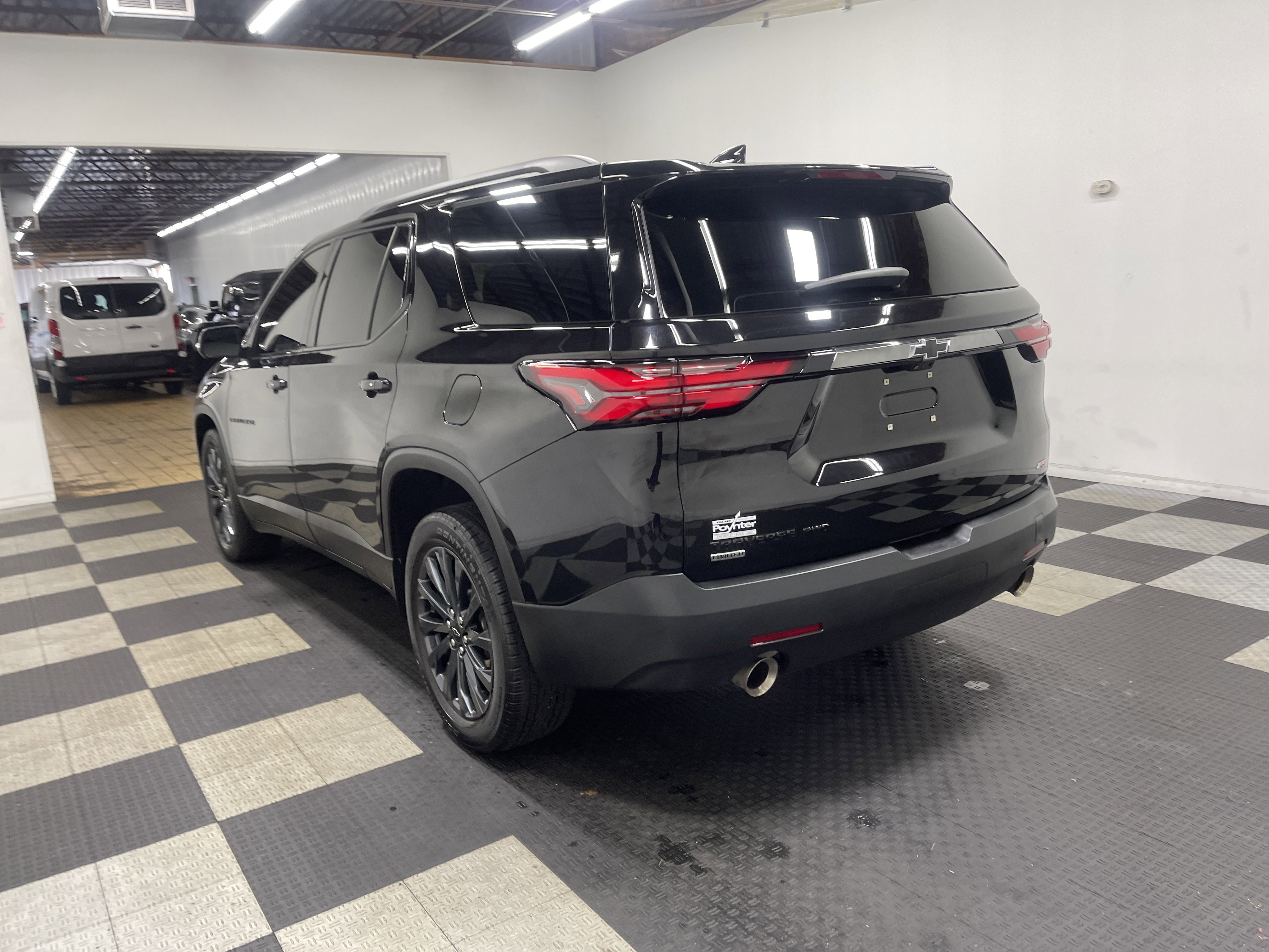 Used 2024 Chevrolet Traverse RS w/ LPO, Floor Liner Package image 2