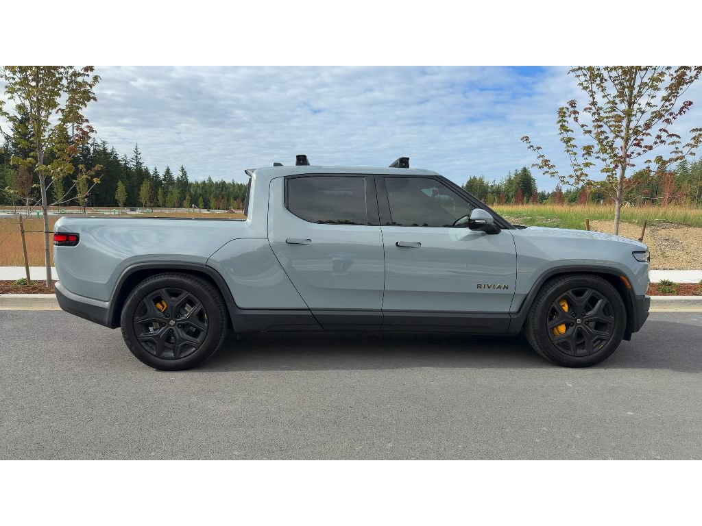 Used 2025 Rivian R1T Premium Tri AWD/4WD image 3