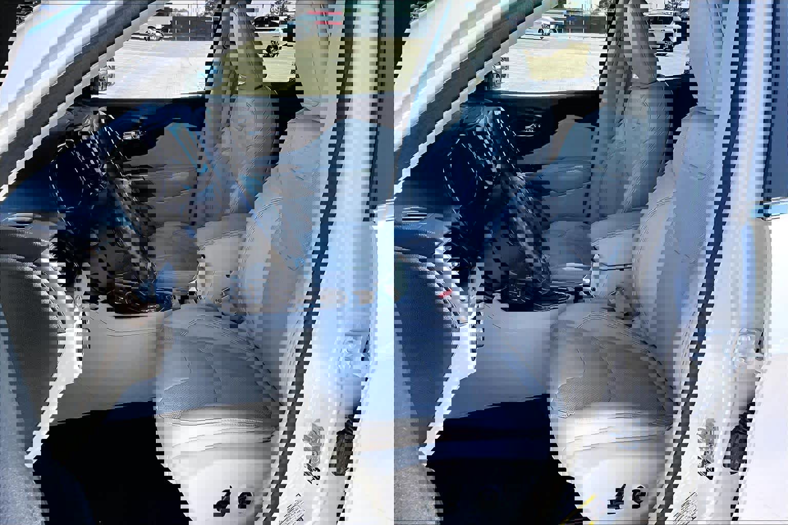 Used 2021 Jeep Cherokee Latitude Lux w/ Mopar Interior Package image 7