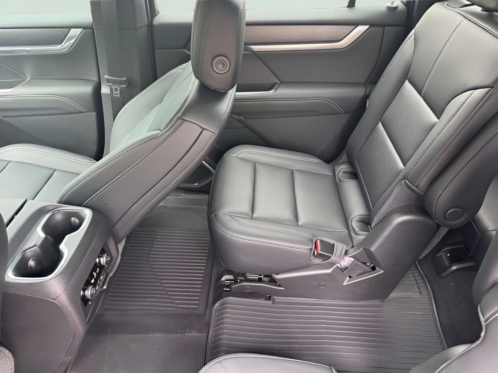 New 2026 GMC Acadia Elevation w/ Elevation Premium Package FWD image 21