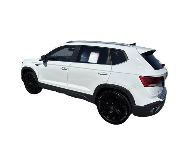 Used 2024 Volkswagen Taos SEL AWD/4WD image 4