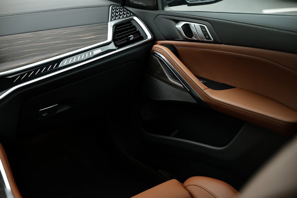 New 2026 BMW X6 M60i w/ Executive Package image 30