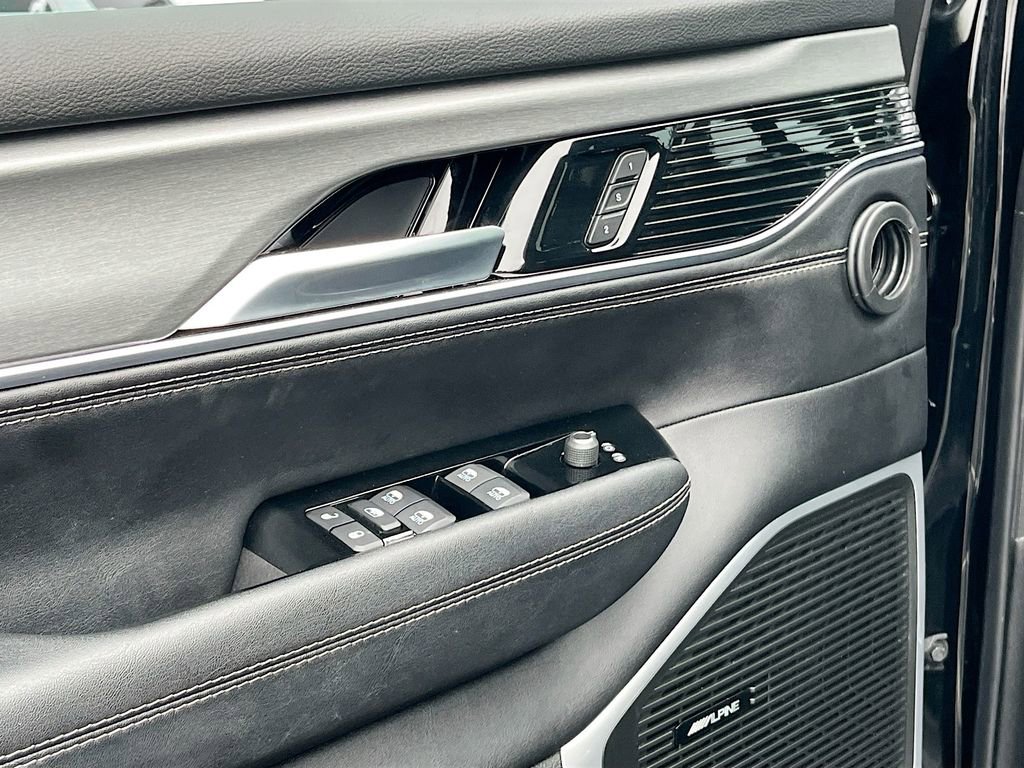 Certified 2024 Jeep Wagoneer Series II image 18