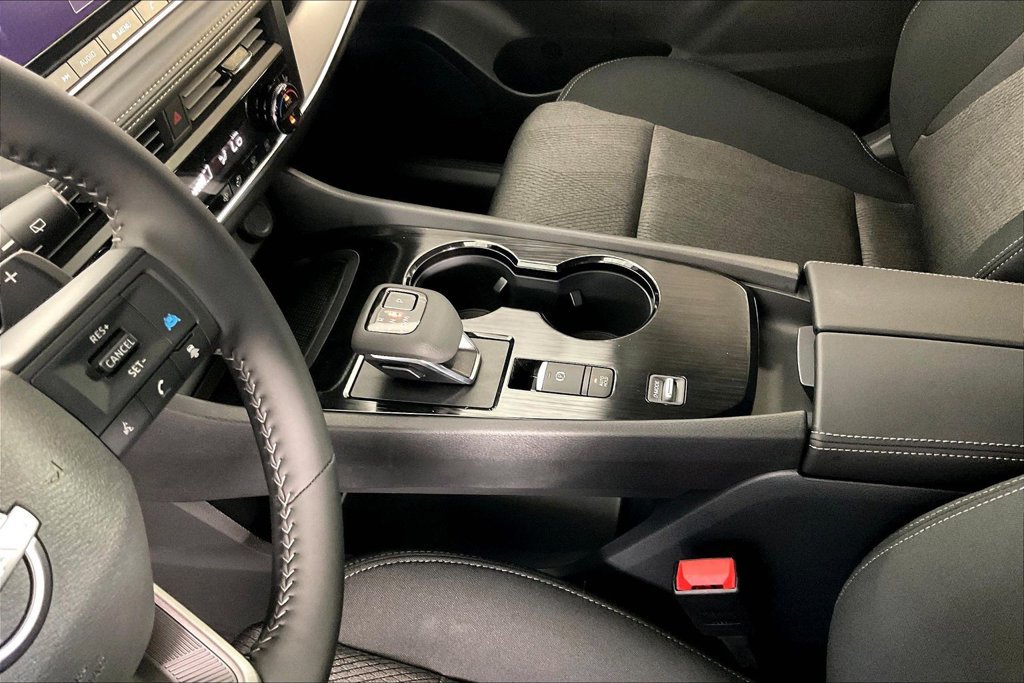New 2027 Nissan Rogue SV w/ Cold Weather Package FWD image 12