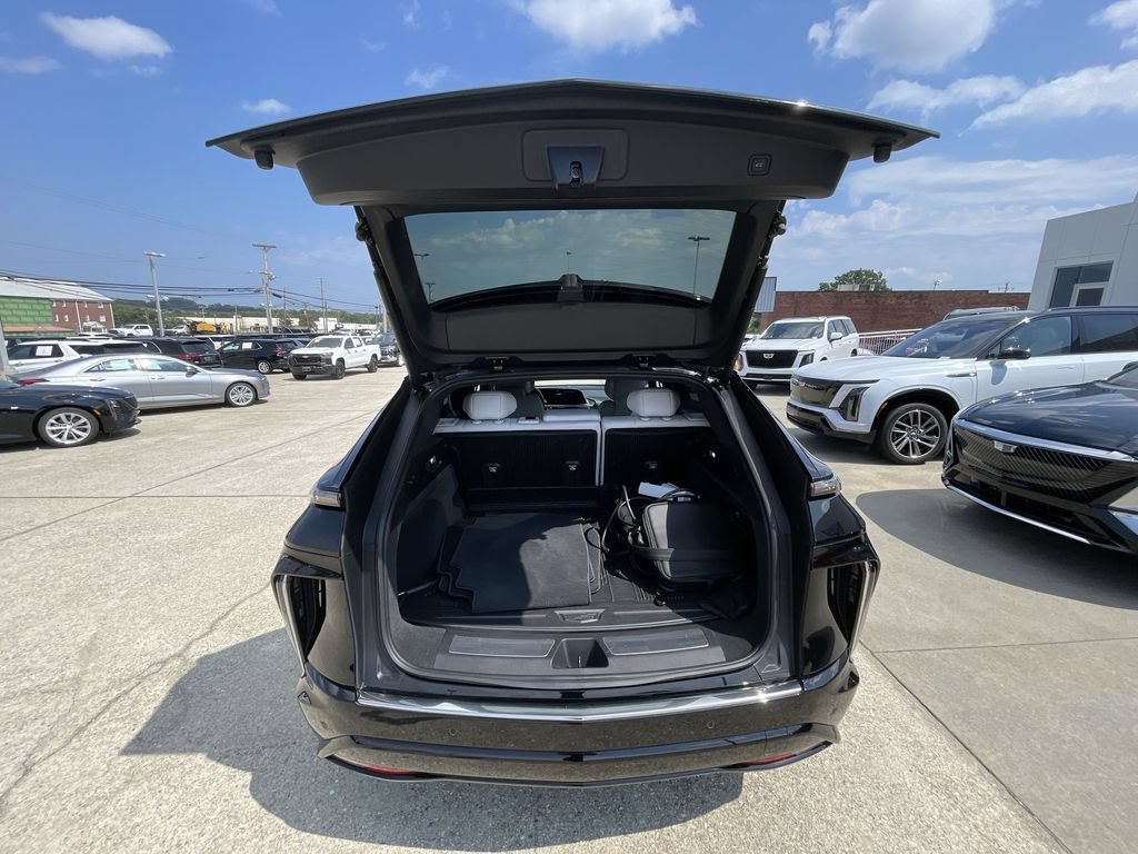 Certified 2024 Cadillac Lyriq Luxury RWD image 26
