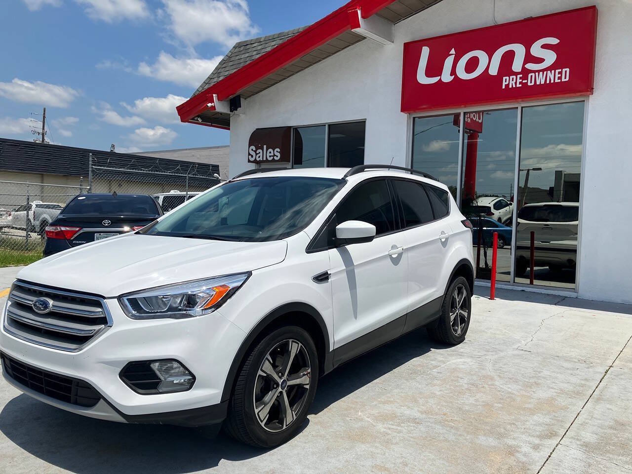 Used 2018 Ford Escape SEL AWD/4WD image 1