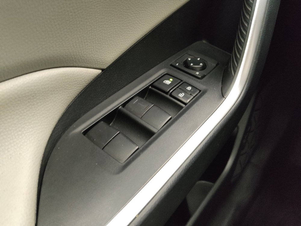 Used 2021 Toyota RAV4 XLE image 27