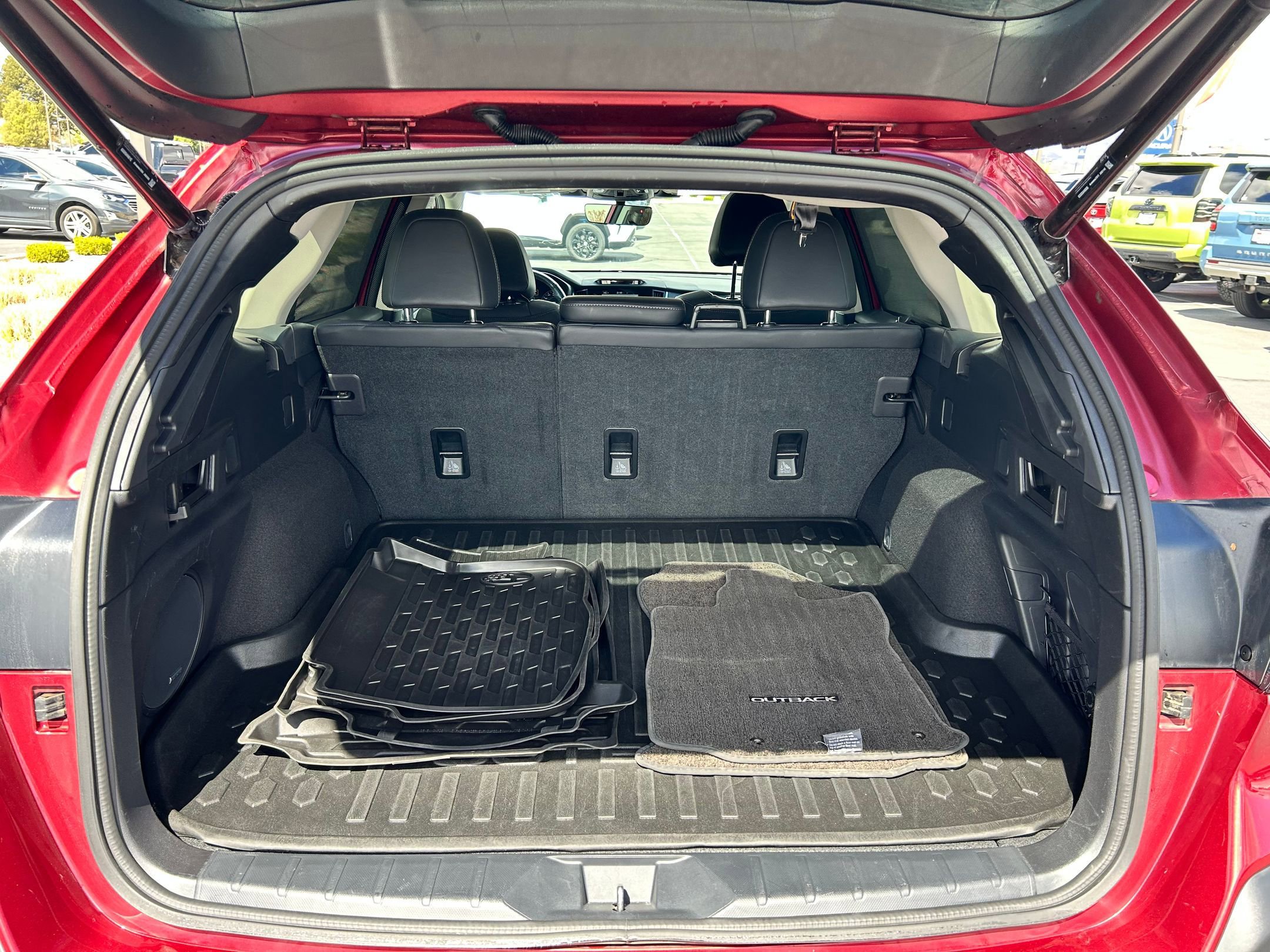 Used 2023 Subaru Outback Limited image 25