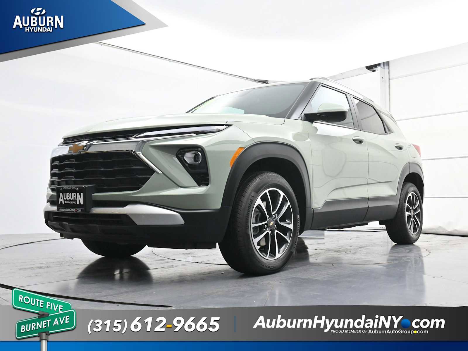 Used 2025 Chevrolet TrailBlazer LT w/ LT Cold Weather Package AWD/4WD image 22
