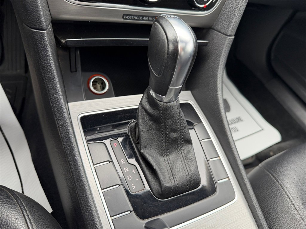Used 2014 Volkswagen Passat TDI SE image 20