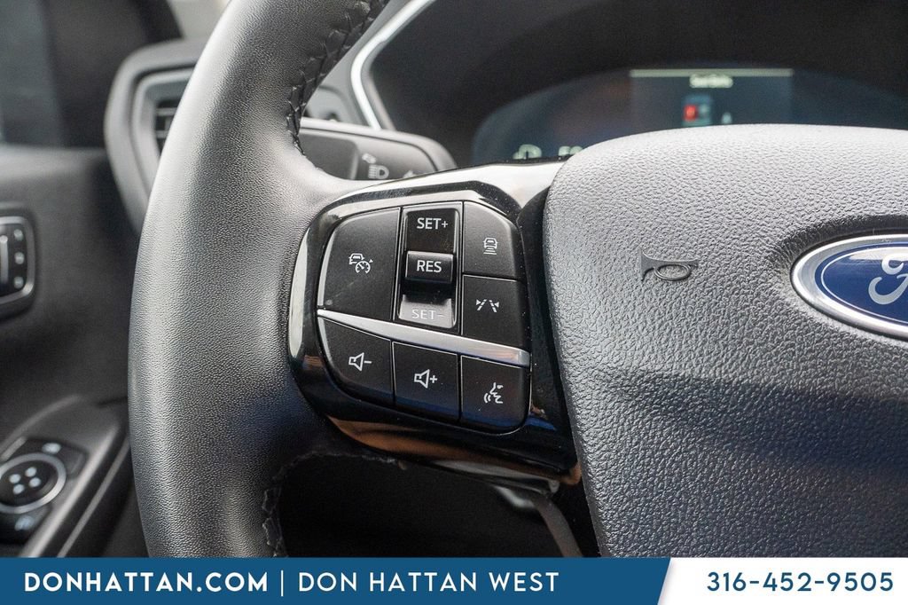 Used 2023 Ford Escape Platinum AWD/4WD image 14