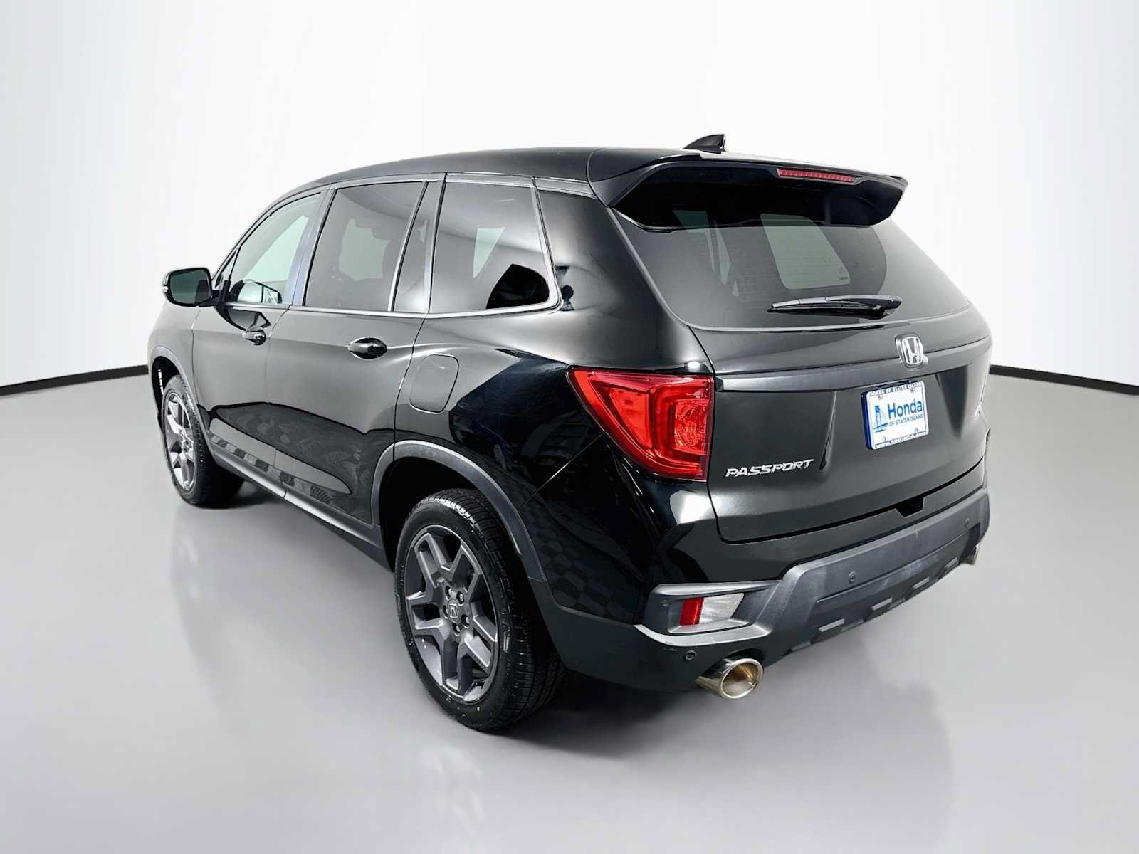 Used 2023 Honda Passport EX-L image 5