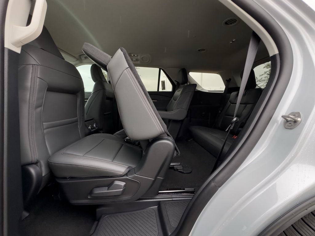 New 2026 Ford Explorer Active w/ Active Comfort Package RWD image 27