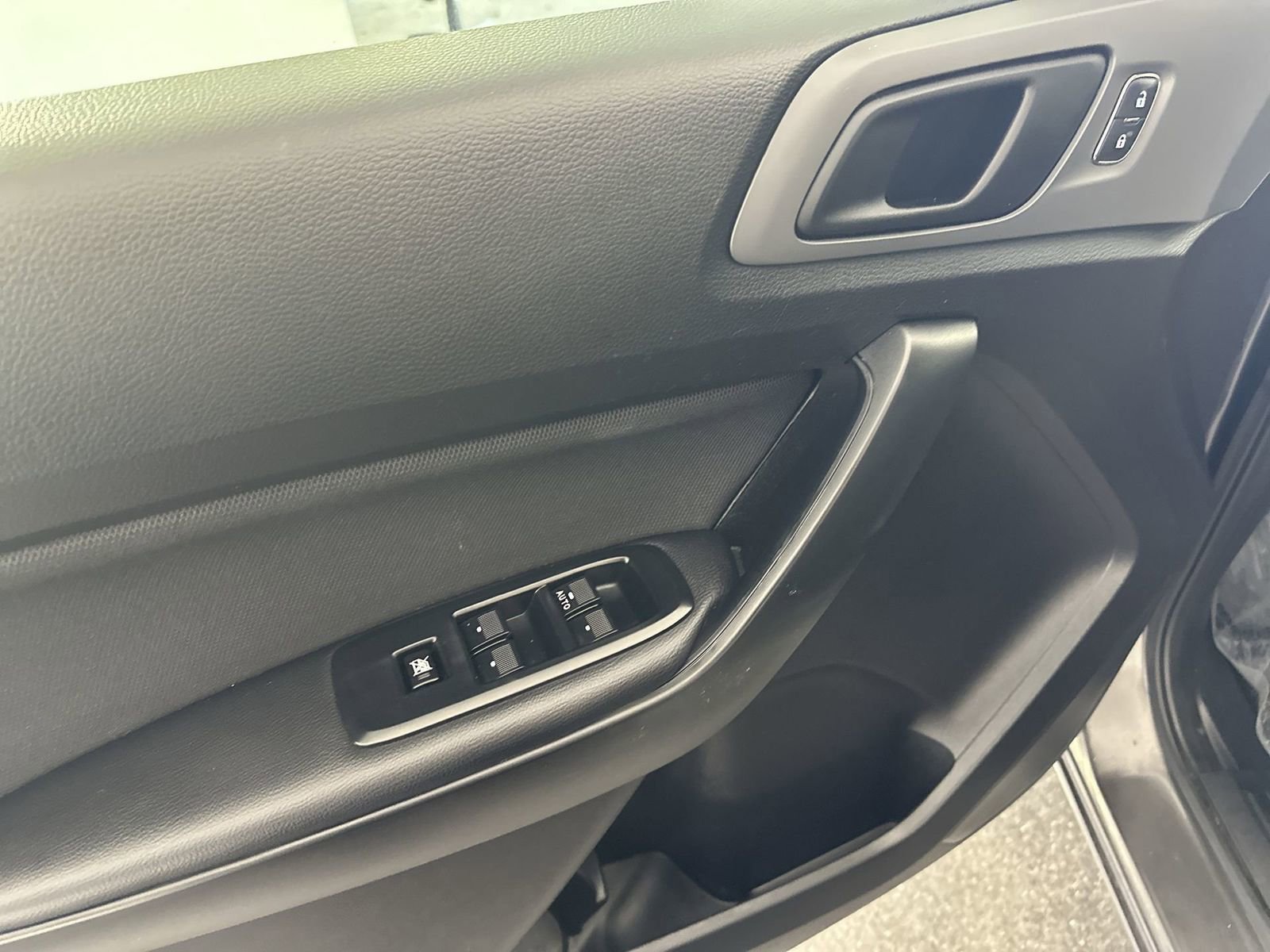 Used 2020 Ford Ranger XL w/ Equipment Group 101A Mid image 13