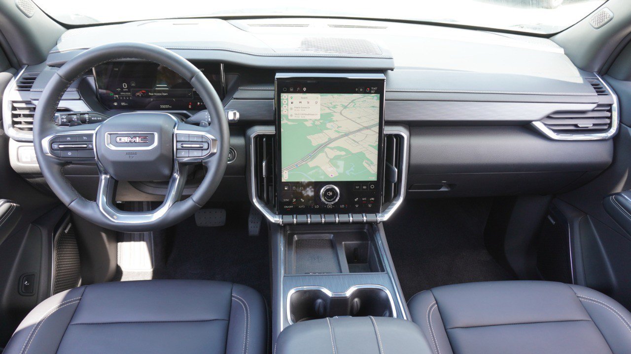 Used 2025 GMC Acadia Elevation w/ Elevation Premium Package FWD image 27