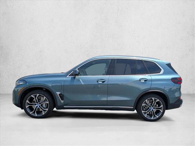 Used 2024 BMW X5 xDrive50e w/ Parking Assistance Package AWD/4WD image 8