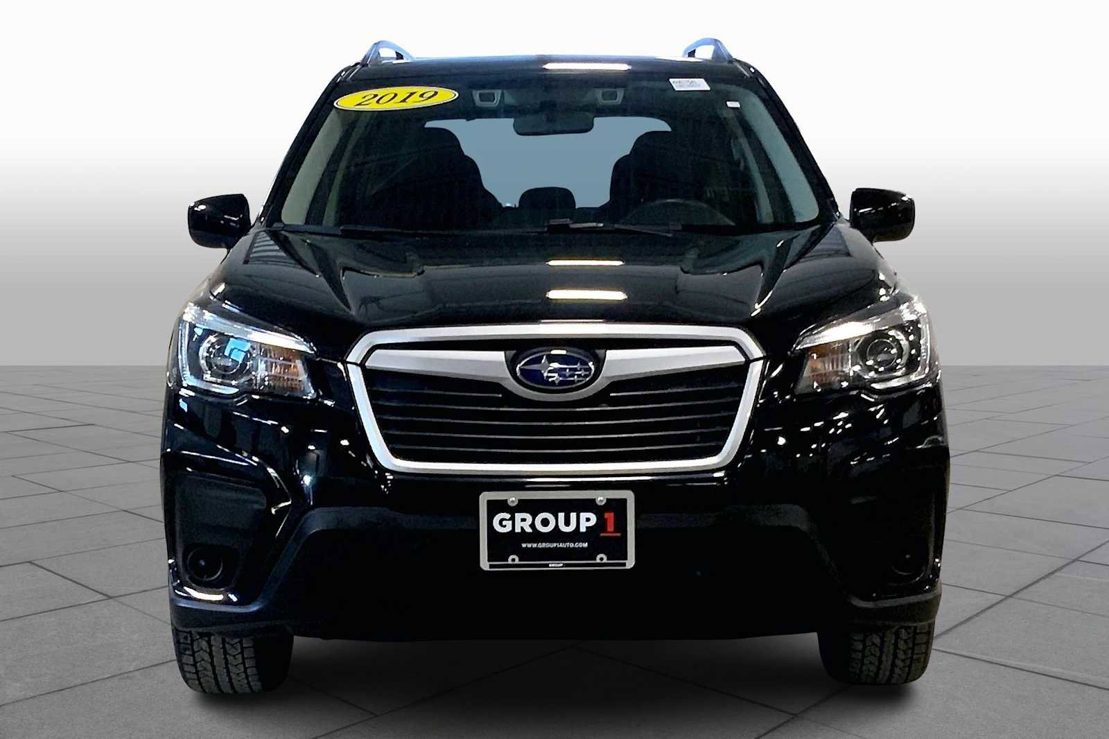 Used 2019 Subaru Forester Premium w/ All-Weather Package image 4