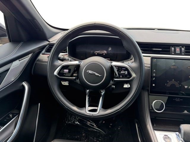 Used 2026 Jaguar F-PACE R-Dynamic S AWD/4WD image 13