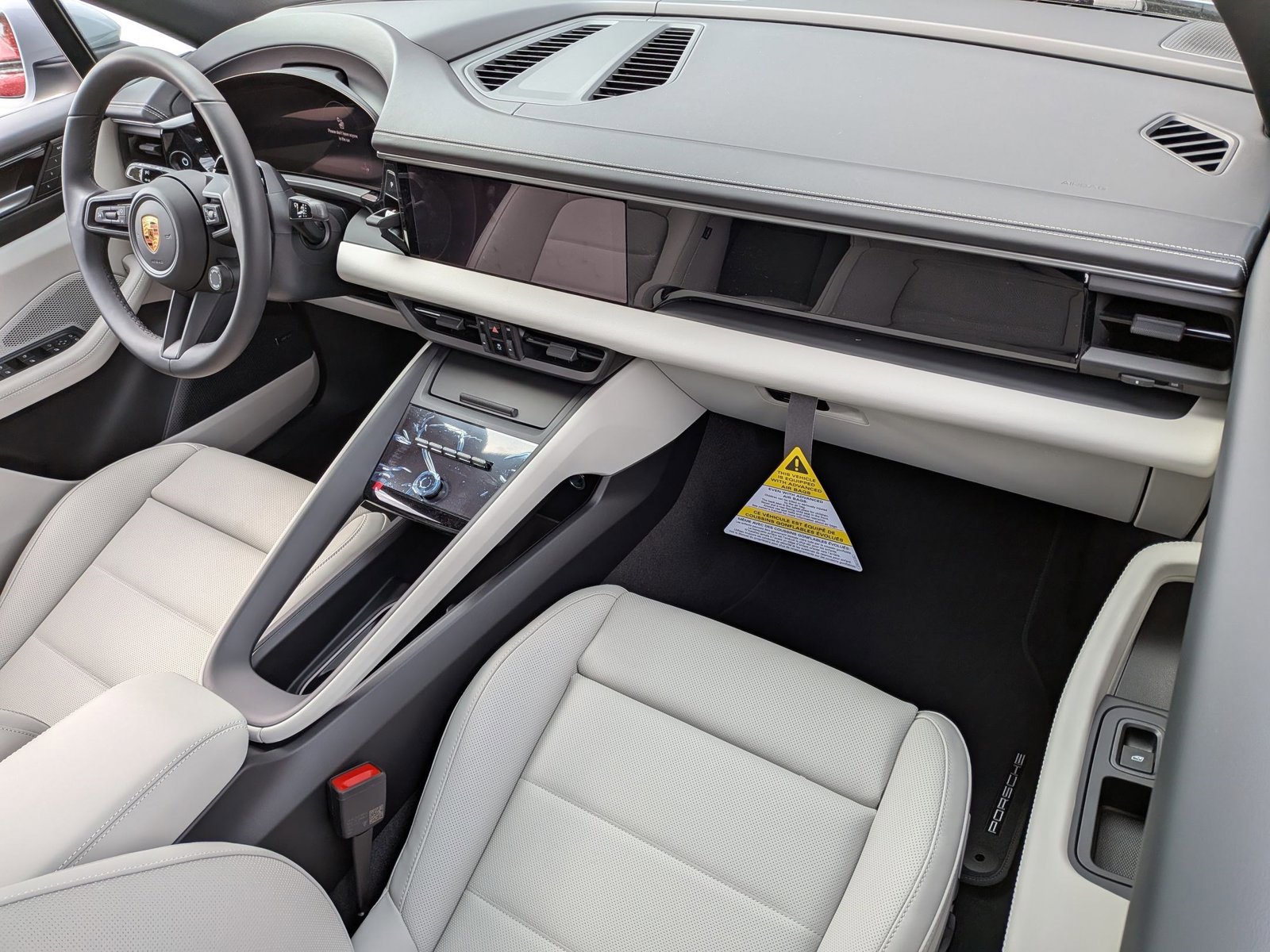 New 2026 Porsche Macan Electric image 26