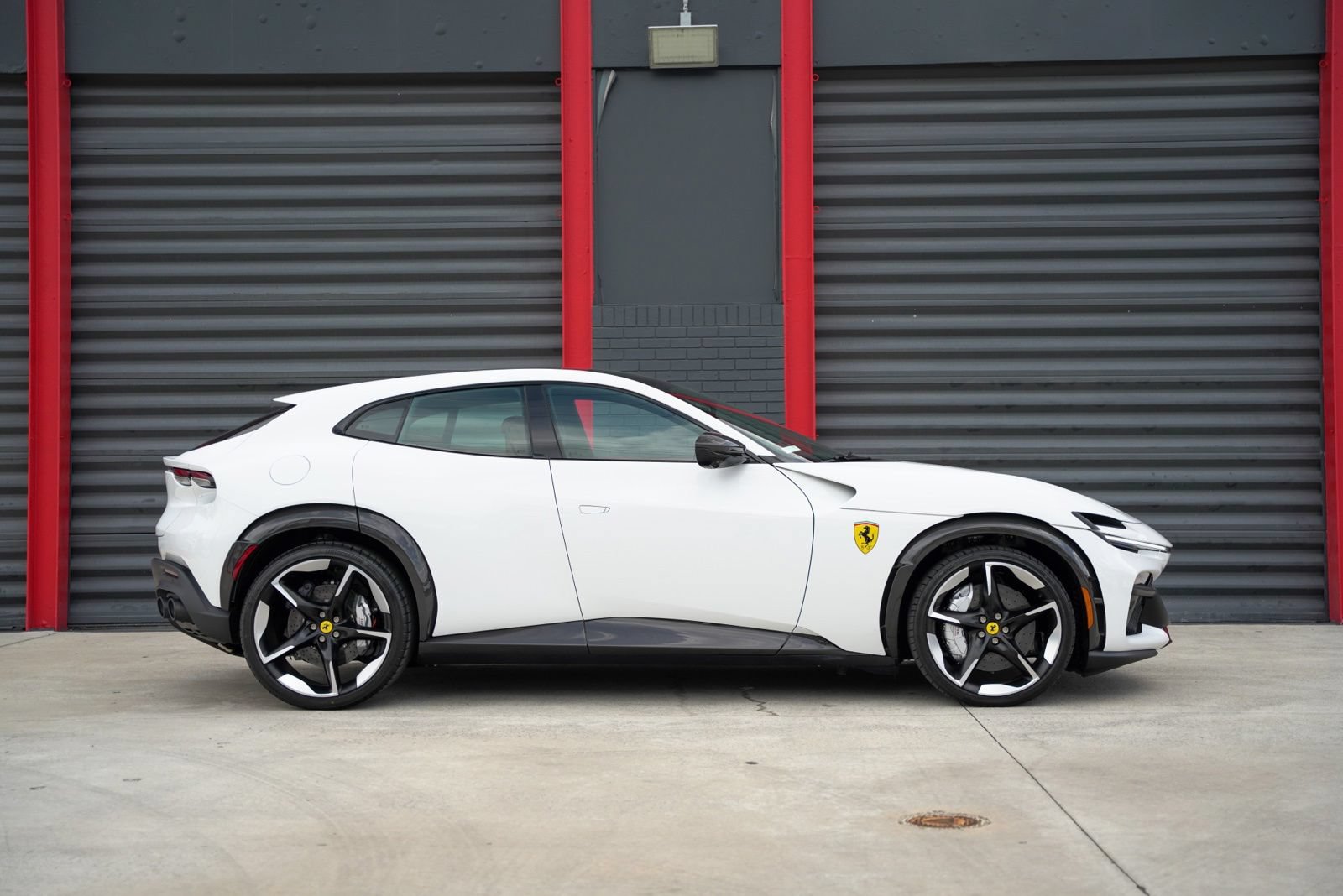 Used 2025 Ferrari Purosangue AWD/4WD image 4