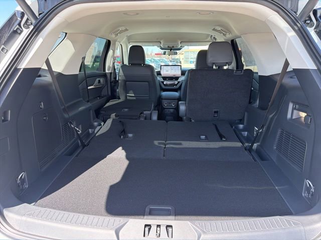New 2026 Ford Explorer Active AWD/4WD image 21