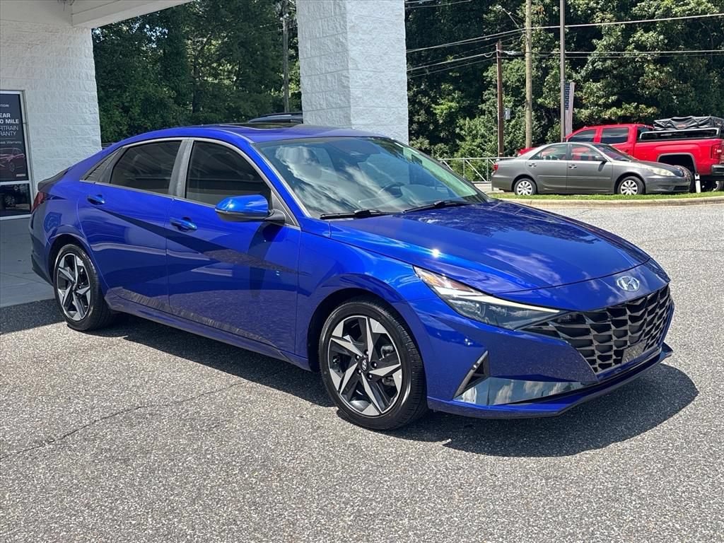 Used 2023 Hyundai Elantra Limited FWD image 21