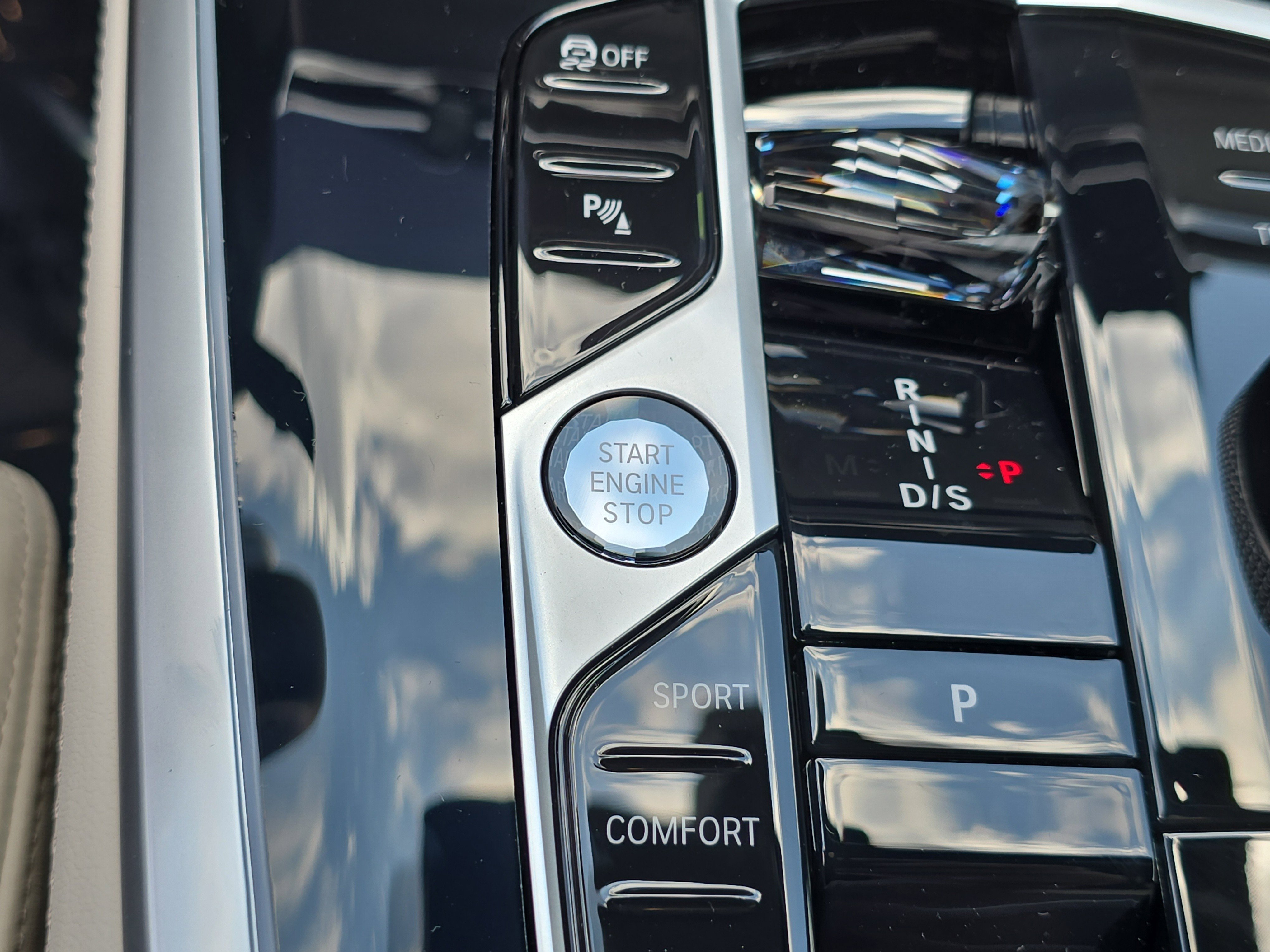 New 2026 BMW X7 M60i image 32