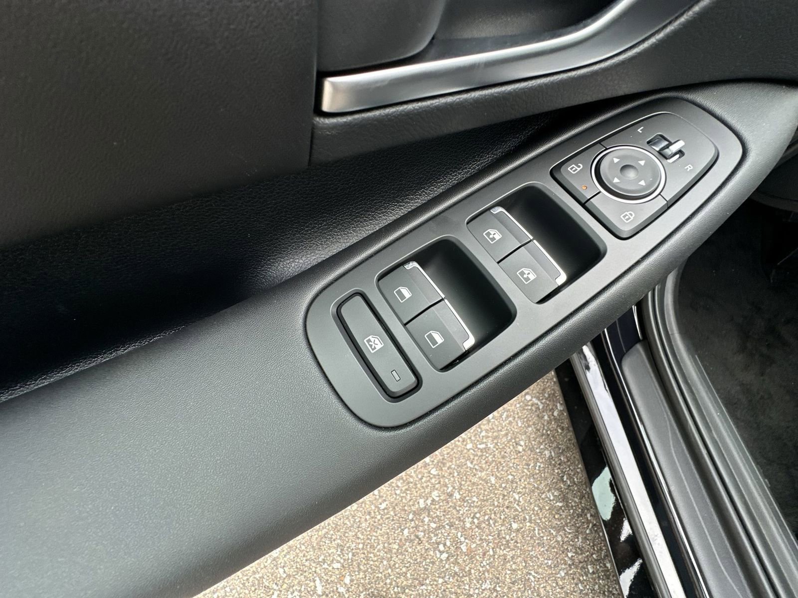 Used 2025 Hyundai Sonata SEL image 22
