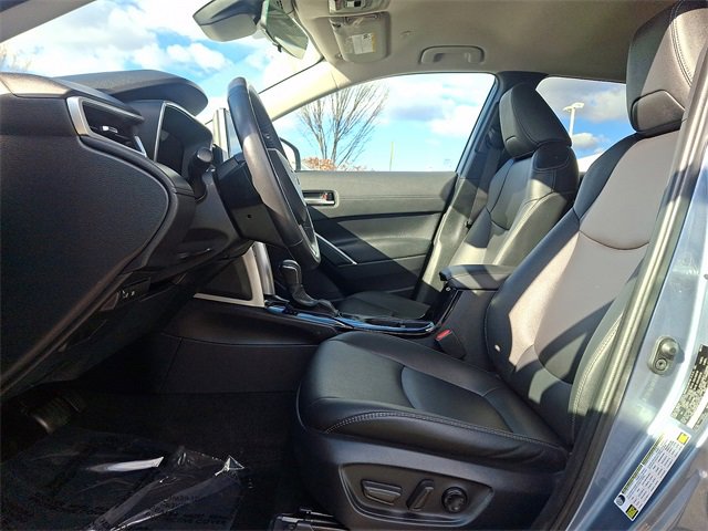 Used 2024 Toyota Corolla Cross XLE image 13