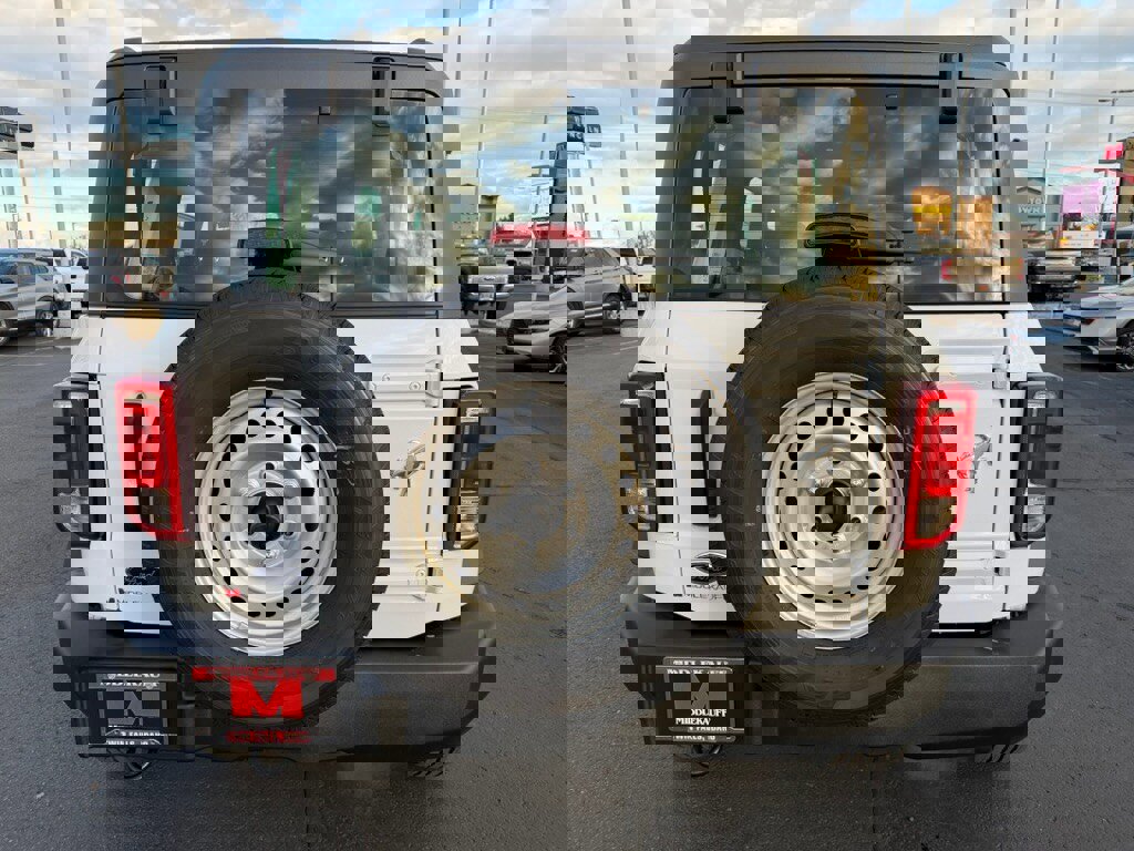 New 2025 Ford Bronco 4-Door image 4