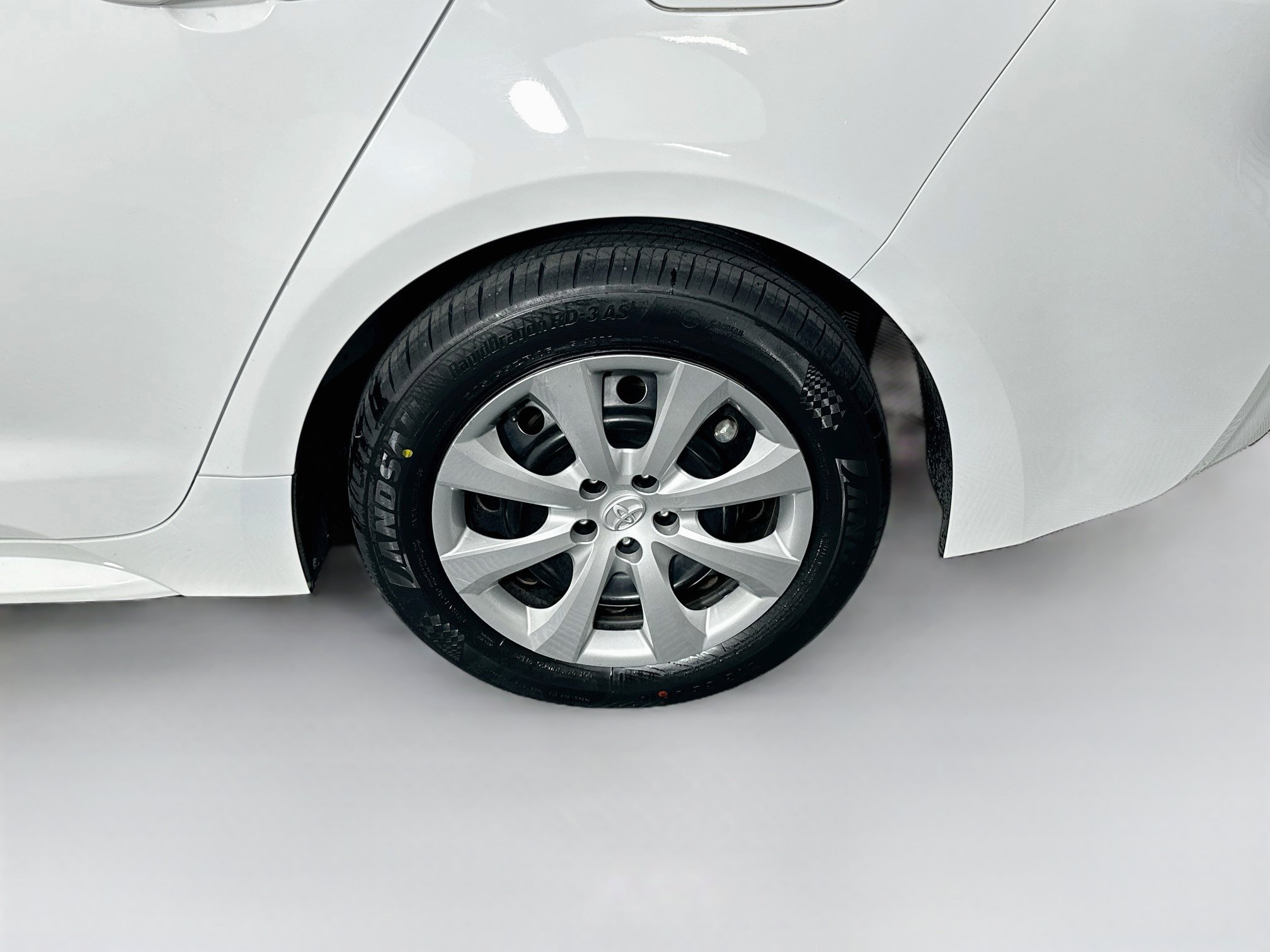 Used 2025 Toyota Corolla LE FWD image 11