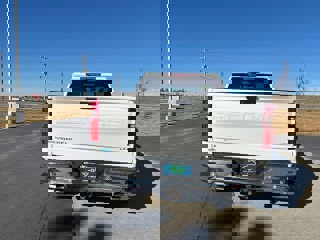 Certified 2020 Chevrolet Silverado 1500 LTZ w/ LTZ Premium Package AWD/4WD image 4