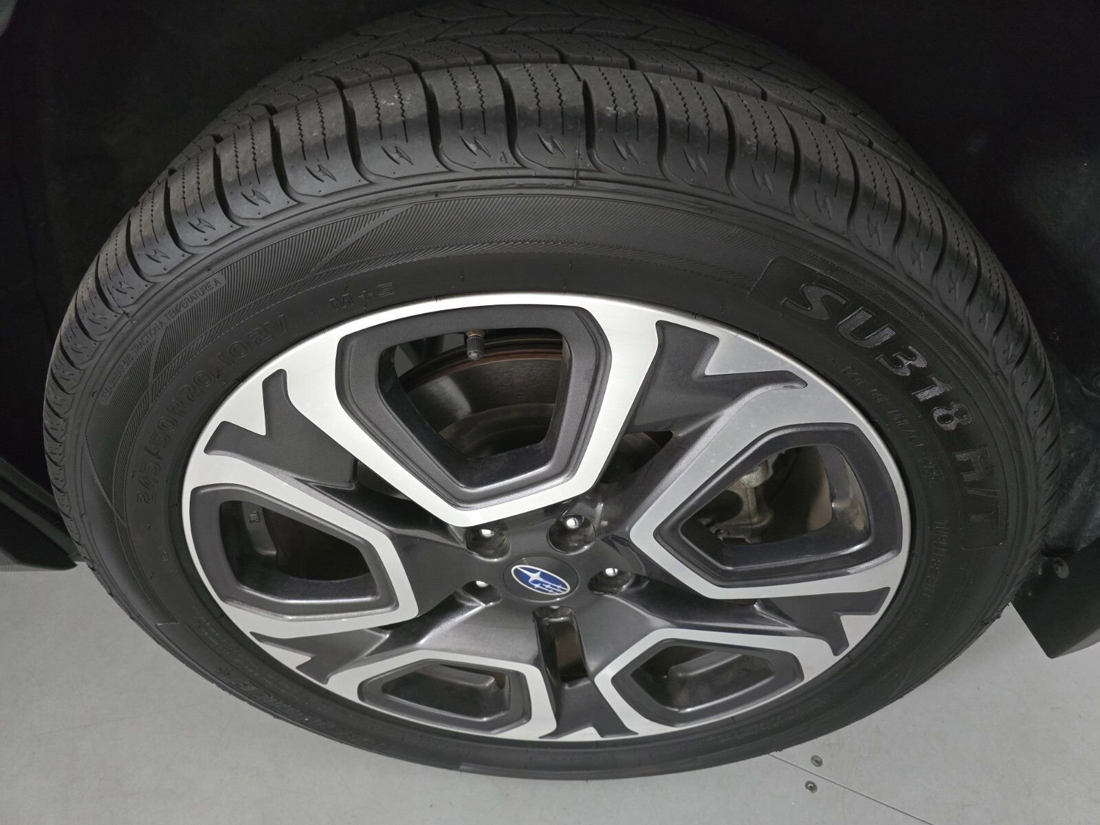 Certified 2023 Subaru Ascent Limited w/ Technology Package image 10