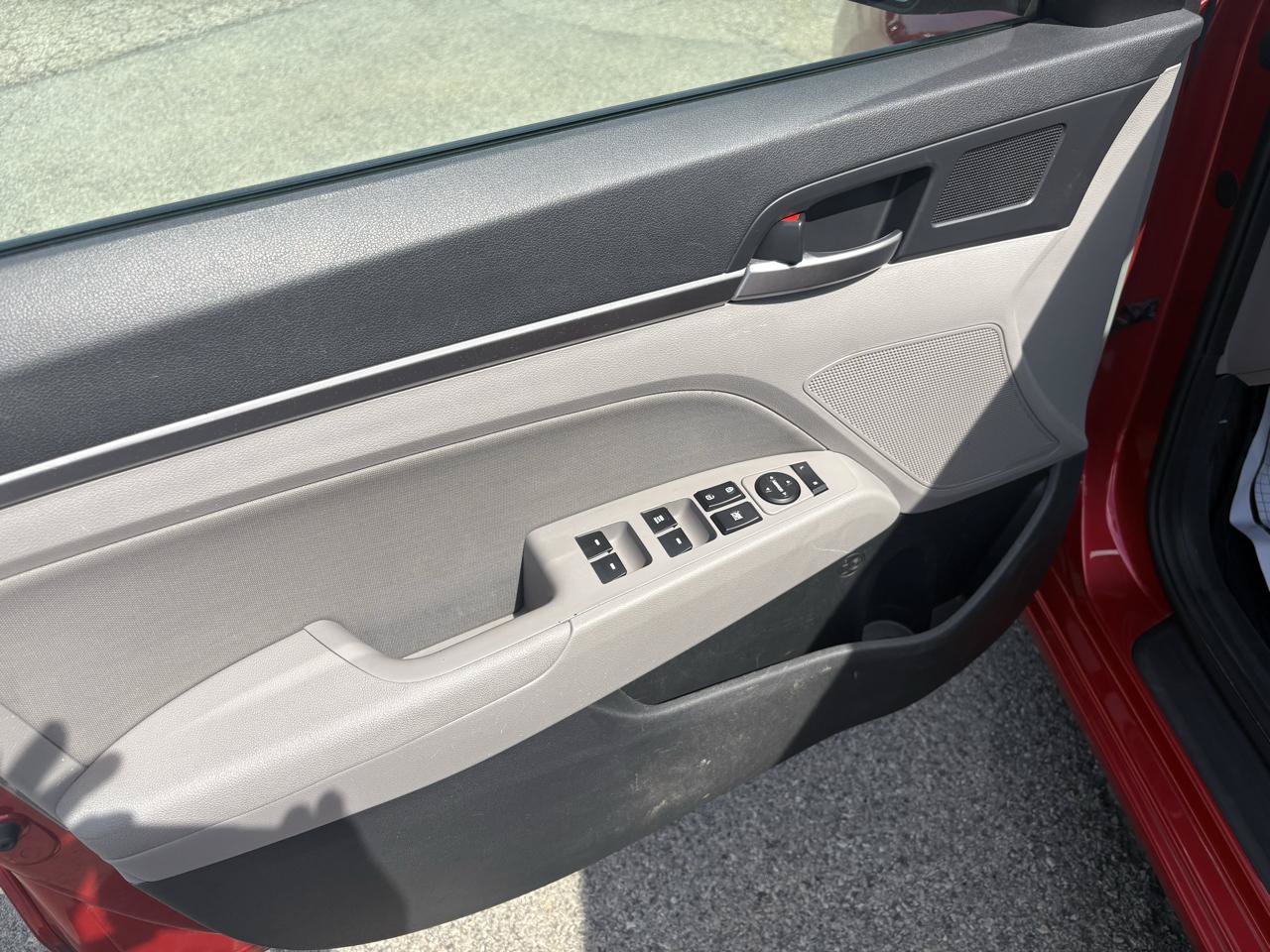 Used 2020 Hyundai Elantra SEL FWD image 8