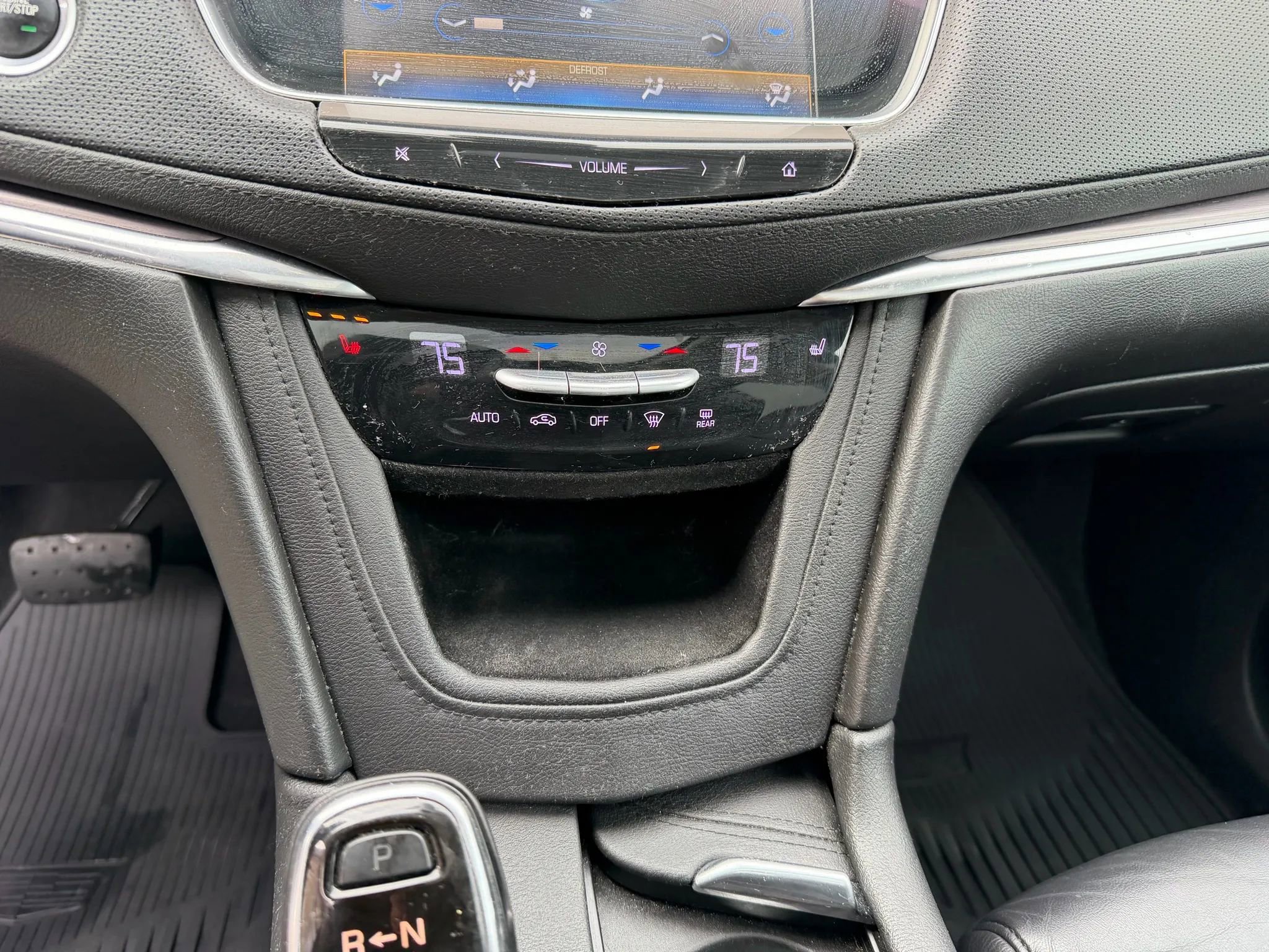 Used 2017 Cadillac XT5 Luxury w/ Driver Awareness Package image 24