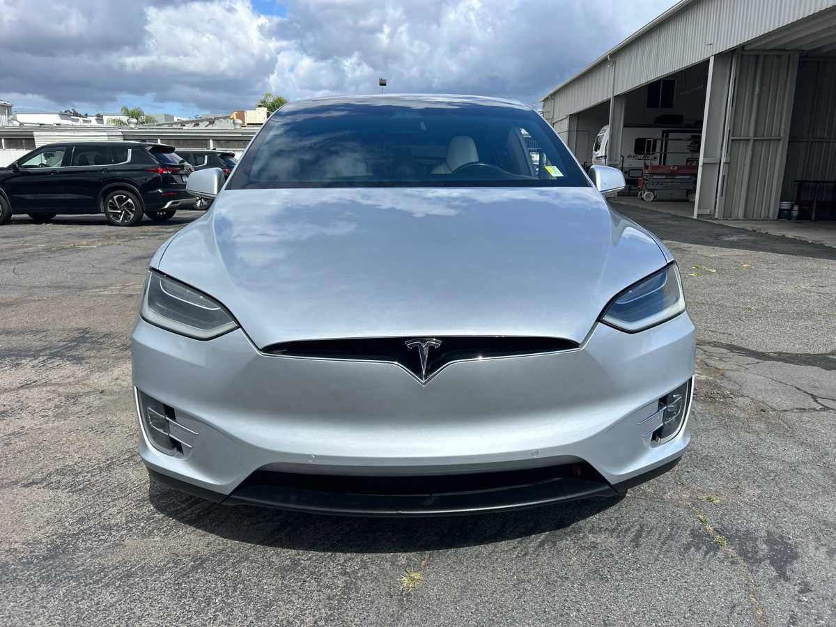 Used 2017 Tesla Model X 75D AWD/4WD image 2