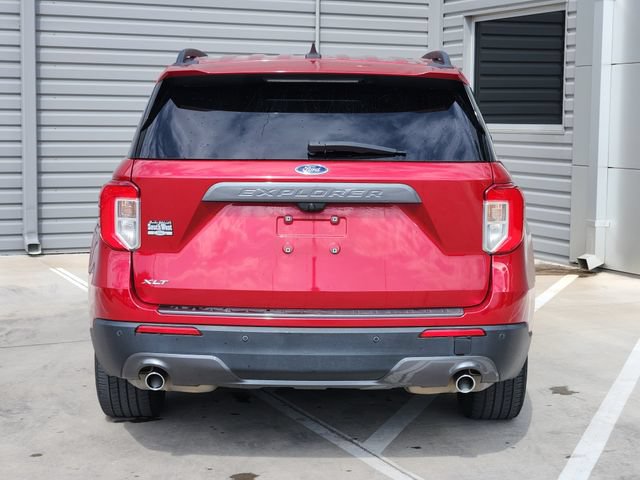 Certified 2022 Ford Explorer XLT w/ Equipment Group 202A RWD image 7