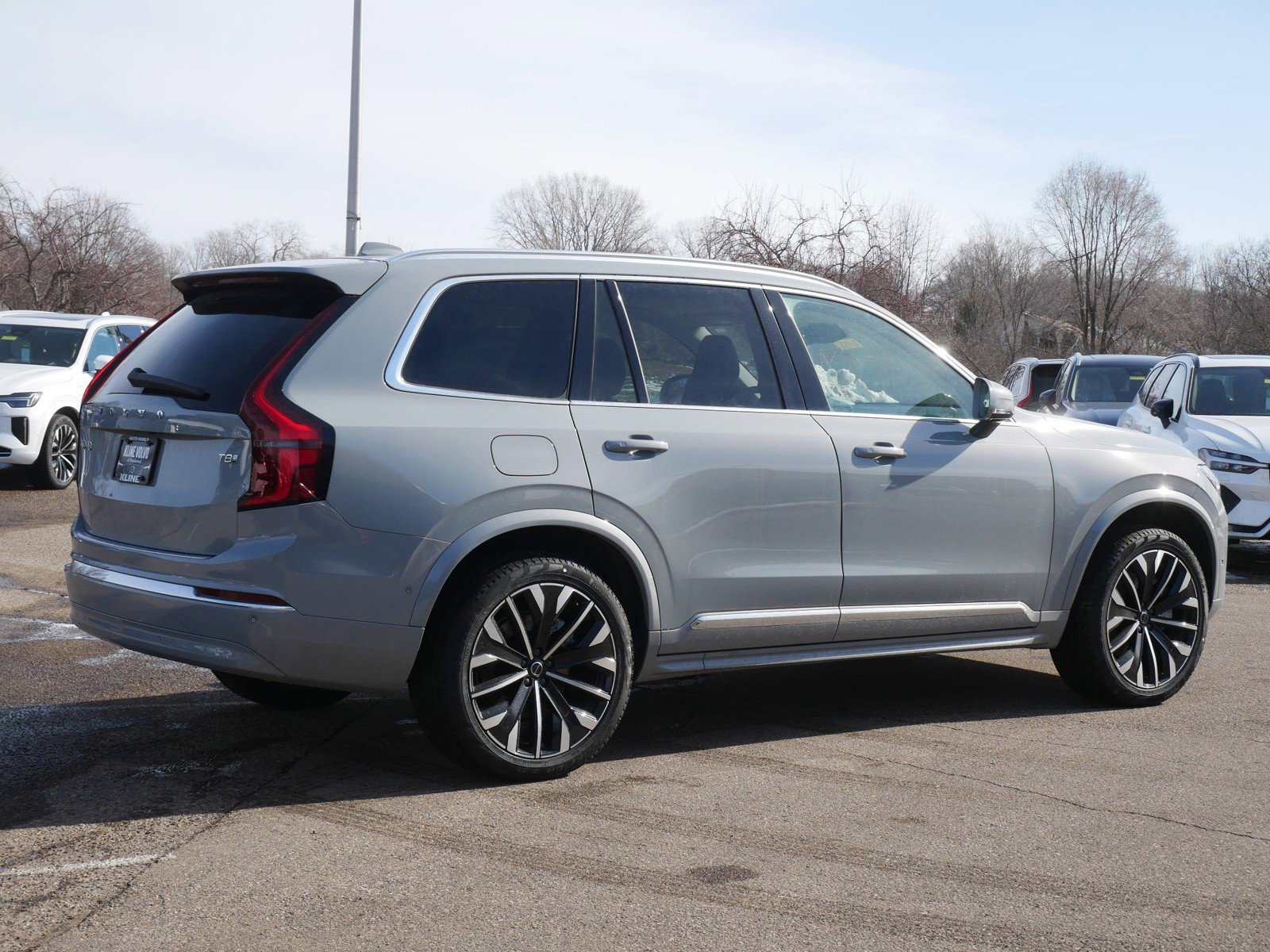 New 2026 Volvo XC90 T8 Ultra w/ Protection Package Premier image 3