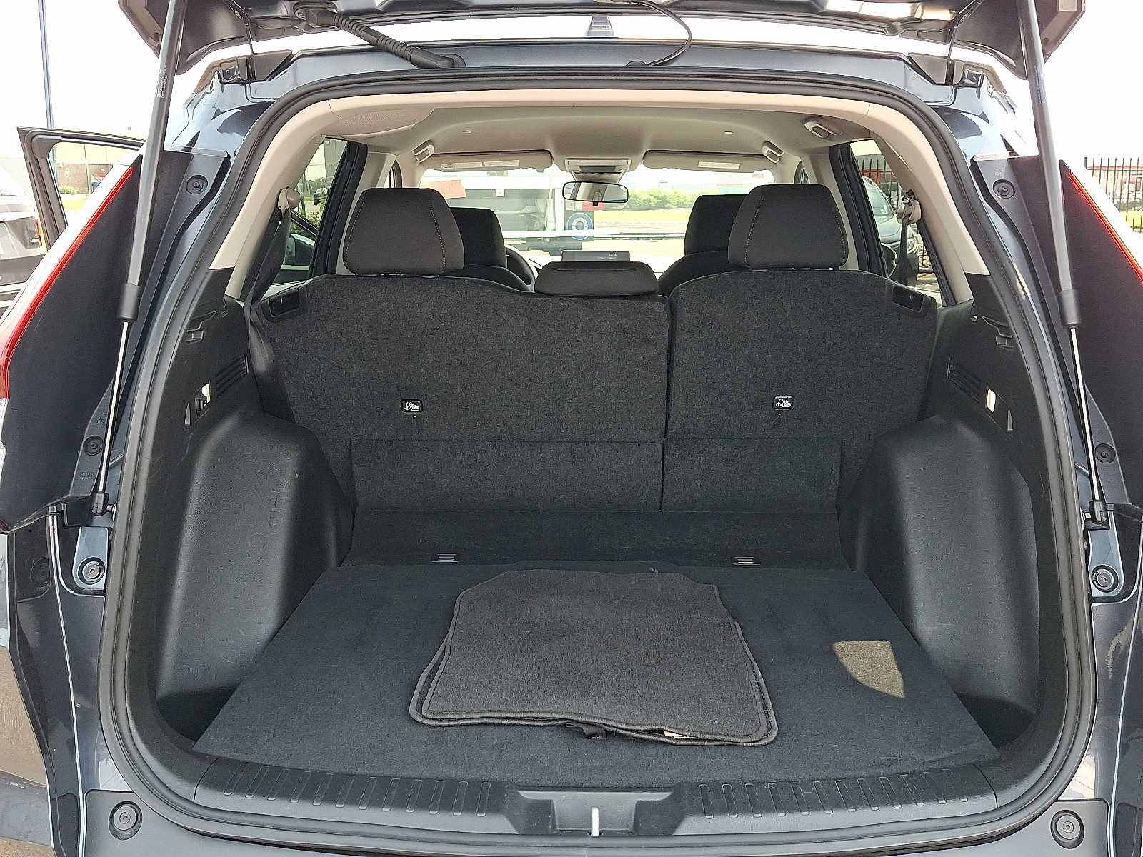 Used 2025 Honda CR-V LX image 28