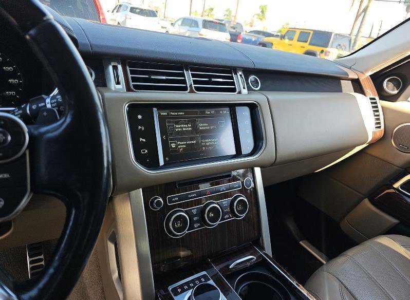 Used 2016 Land Rover Range Rover Supercharged image 9