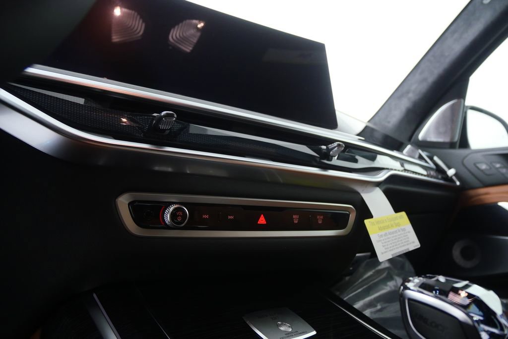 New 2026 BMW ALPINA XB7 image 24