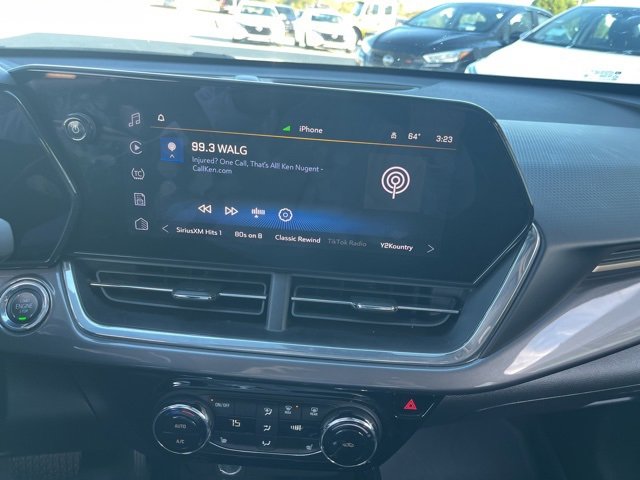 Used 2024 Chevrolet Trax ACTIV w/ Driver Confidence Package image 17