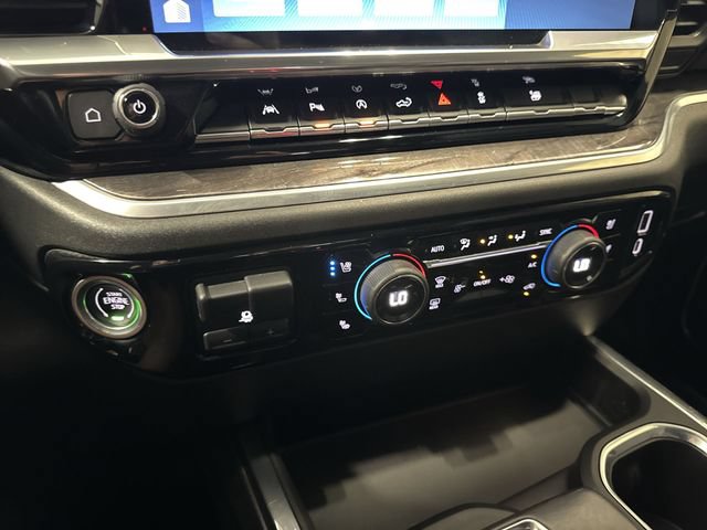 Certified 2022 Chevrolet Silverado 1500 LTZ w/ Technology Package AWD/4WD image 21