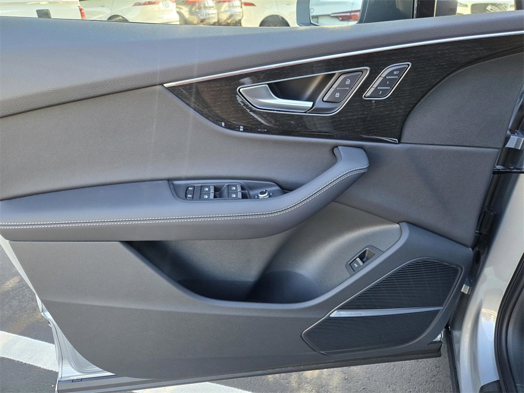 New 2025 Audi Q7 2.0T Premium Plus image 17