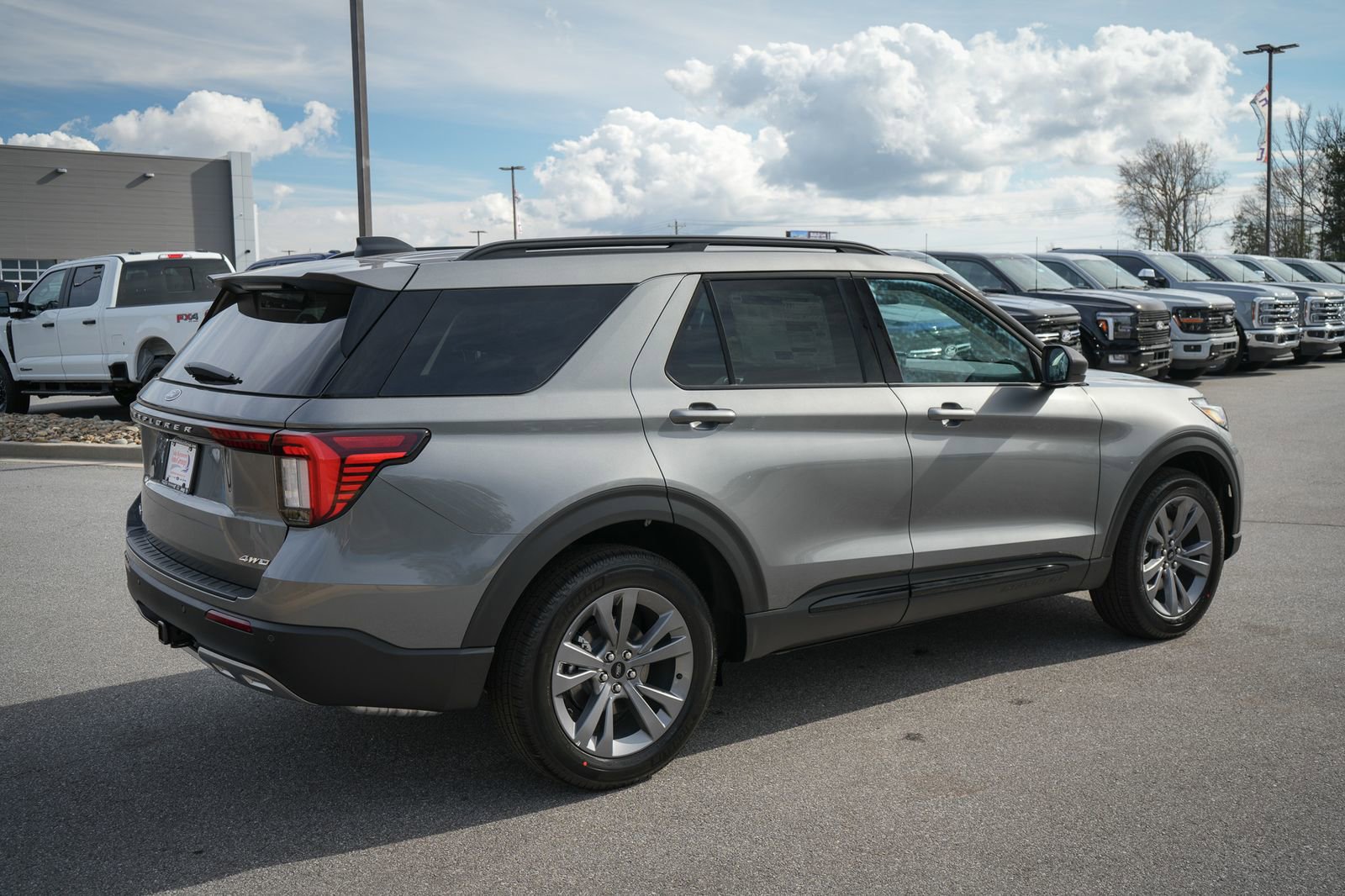 New 2026 Ford Explorer Active w/ Active Comfort Package image 10