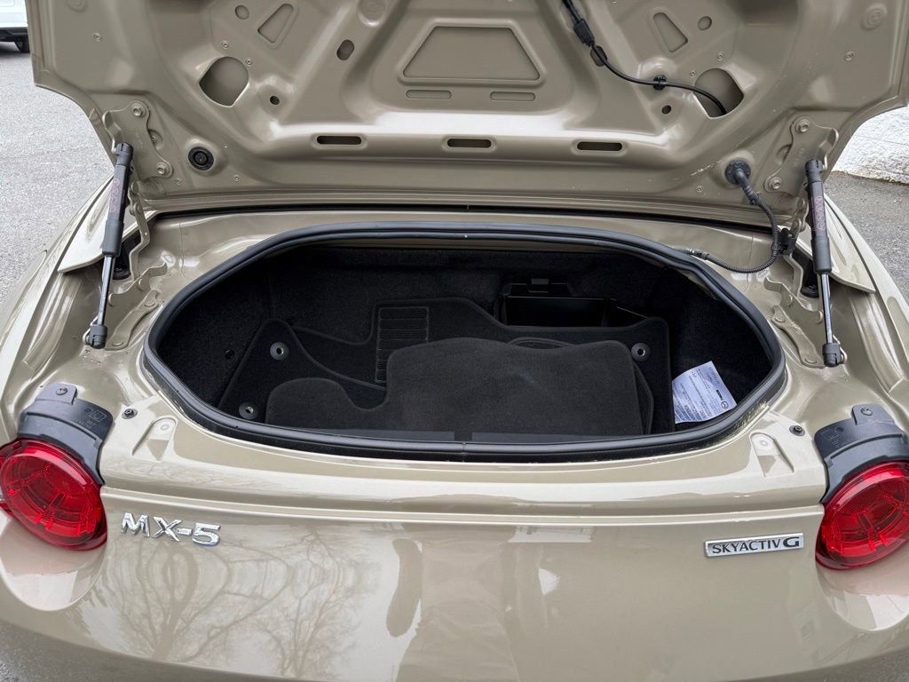 Used 2023 MAZDA MX-5 Miata Grand Touring image 6
