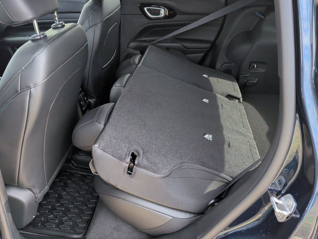 New 2026 Jeep Compass Altitude image 39